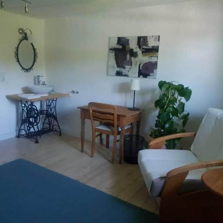 Aeltestes Haus In Quentel - Ferienwohnung 1 Mit Kleinem Garten Hessisch Lichtenau Экстерьер фото