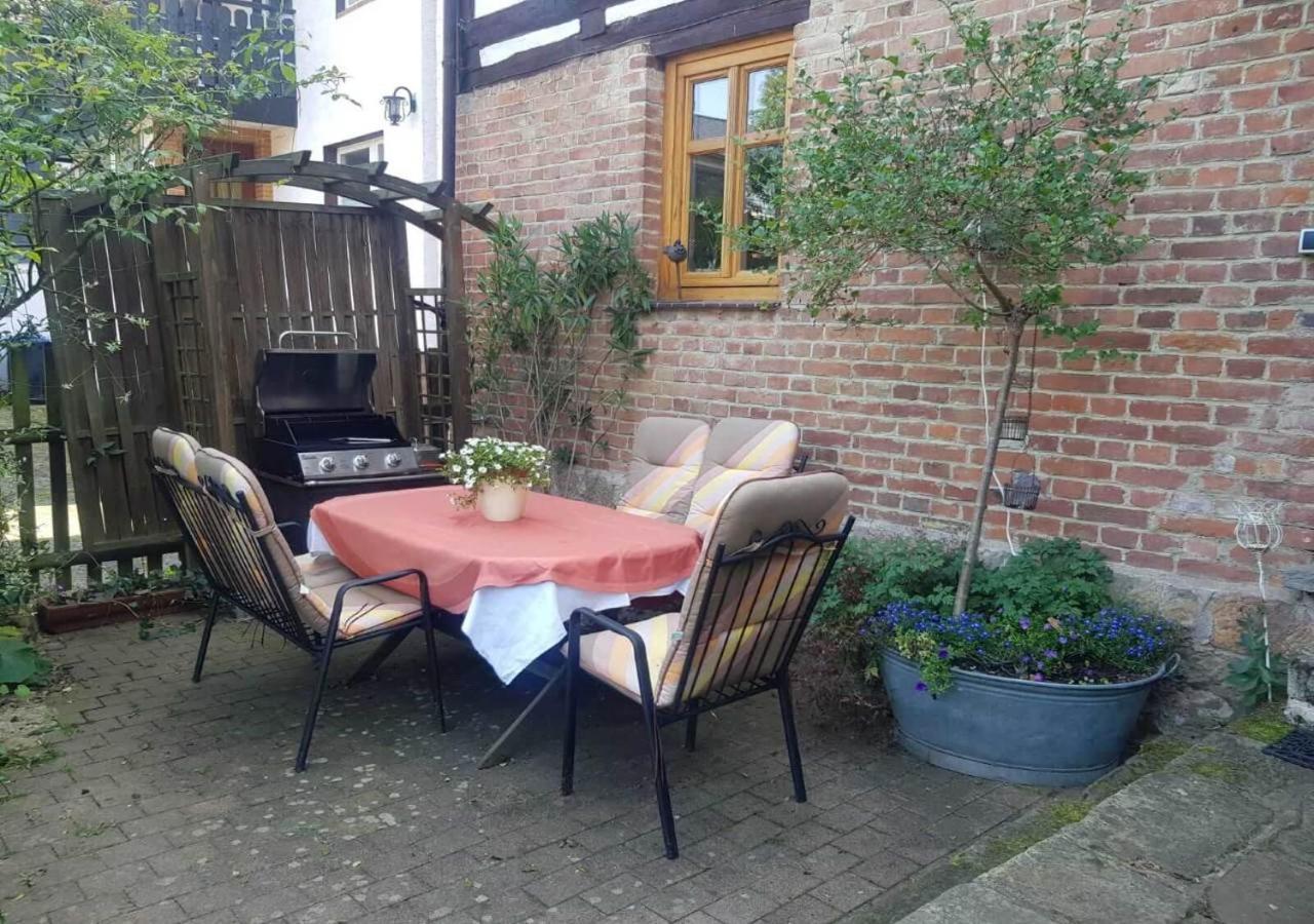 Aeltestes Haus In Quentel - Ferienwohnung 1 Mit Kleinem Garten Hessisch Lichtenau Экстерьер фото