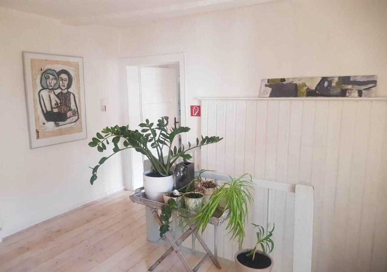 Aeltestes Haus In Quentel - Ferienwohnung 1 Mit Kleinem Garten Hessisch Lichtenau Экстерьер фото